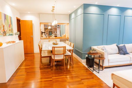 Apartamento à venda com 124m², 4 quartos e 1 vaga Apartamento à venda com 124m², 4 quartos e 1 vagaSala