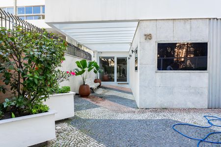 Apartamento à venda com 124m², 4 quartos e 1 vaga Apartamento à venda com 124m², 4 quartos e 1 vagaEntrada