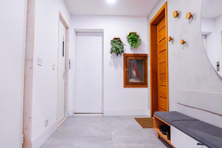 Apartamento à venda com 124m², 4 quartos e 1 vaga Apartamento à venda com 124m², 4 quartos e 1 vagaHall de entrada