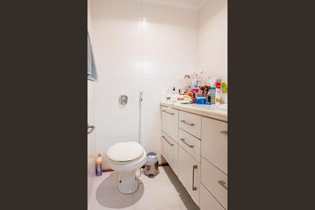 Apartamento à venda com 124m², 4 quartos e 1 vaga Apartamento à venda com 124m², 4 quartos e 1 vagaBanheiro do Quarto 2