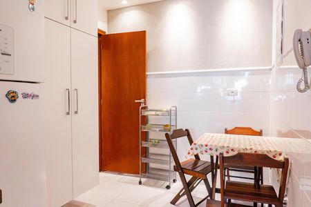 Apartamento à venda com 124m², 4 quartos e 1 vaga Apartamento à venda com 124m², 4 quartos e 1 vagaCozinha