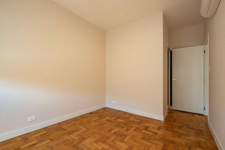 Quarto 1 de apartamento para alugar com 3 quartos, 137m² em Jardim Europa, São Paulo