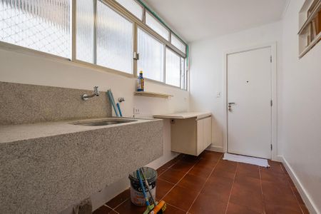 Área de Serviço de apartamento para alugar com 3 quartos, 137m² em Jardim Europa, São Paulo
