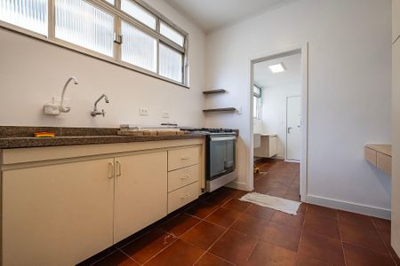 Cozinha de apartamento para alugar com 3 quartos, 137m² em Jardim Europa, São Paulo