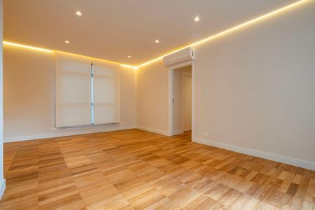 Apartamento para alugar com 137m², 3 quartos e 1 vaga Apartamento para alugar com 137m², 3 quartos e 1 vagaSala