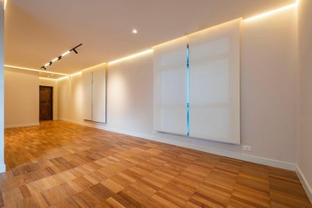 Apartamento para alugar com 137m², 3 quartos e 1 vaga Apartamento para alugar com 137m², 3 quartos e 1 vagaSala