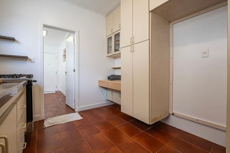 Cozinha de apartamento para alugar com 3 quartos, 137m² em Jardim Europa, São Paulo
