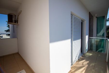 Casa de condomínio para alugar com 191m², 3 quartos e 4 vagasVaranda da Suite 1