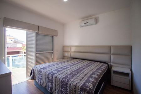 Casa de condomínio para alugar com 191m², 3 quartos e 4 vagasSuite 1
