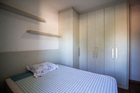 Casa de condomínio para alugar com 191m², 3 quartos e 4 vagasQuarto 2