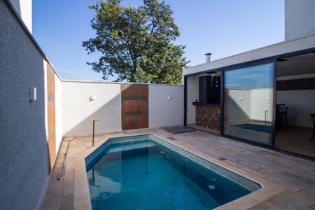 Casa de condomínio para alugar com 191m², 3 quartos e 4 vagasPiscina