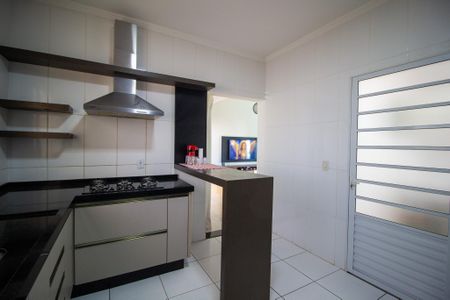 Casa de condomínio para alugar com 191m², 3 quartos e 4 vagasCozinha 