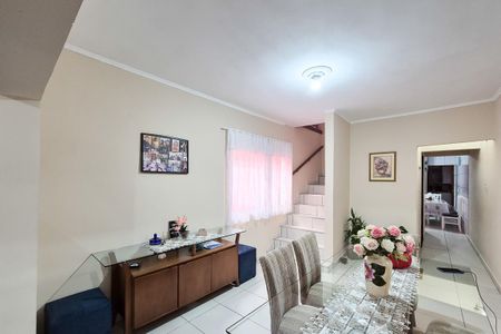 Casa à venda com 187m², 3 quartos e 2 vagas Casa à venda com 187m², 3 quartos e 2 vagasSala