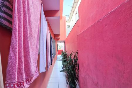 Casa à venda com 187m², 3 quartos e 2 vagas Casa à venda com 187m², 3 quartos e 2 vagasCorredor