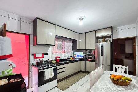 Casa à venda com 187m², 3 quartos e 2 vagas Casa à venda com 187m², 3 quartos e 2 vagasCozinha