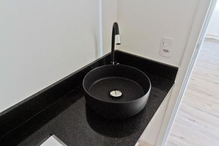 Banheiro de apartamento à venda com 2 quartos, 38m² em Parada Inglesa, São Paulo