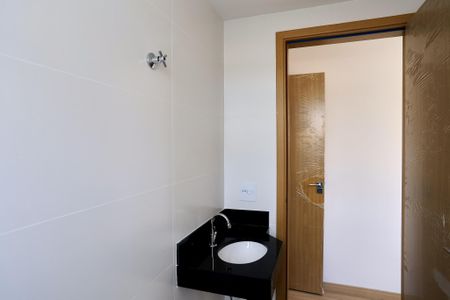 Apartamento à venda com 51m², 2 quartos e 1 vaga Apartamento à venda com 51m², 2 quartos e 1 vagaBanheiro da Suíte