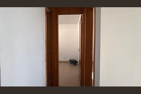 Apartamento para alugar com 48m², 2 quartos e 1 vaga Apartamento para alugar com 48m², 2 quartos e 1 vagaCorredor