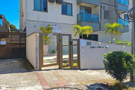 Apartamento para alugar com 65m², 2 quartos e 1 vaga Apartamento para alugar com 65m², 2 quartos e 1 vagaFachada