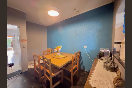 Casa para alugar com 64m², 2 quartos e 2 vagas