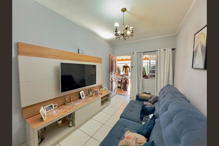 Casa para alugar com 64m², 2 quartos e 2 vagas