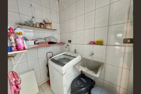Casa para alugar com 64m², 2 quartos e 2 vagas