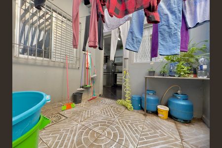 Casa para alugar com 64m², 2 quartos e 2 vagas