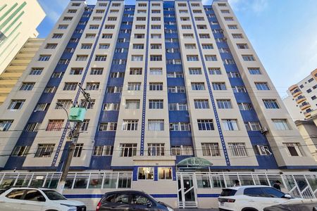 Studio para alugar com 28m², 1 quarto e 1 vaga Studio para alugar com 28m², 1 quarto e 1 vagaFachada
