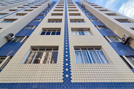 Studio para alugar com 28m², 1 quarto e 1 vaga Studio para alugar com 28m², 1 quarto e 1 vagaFachada