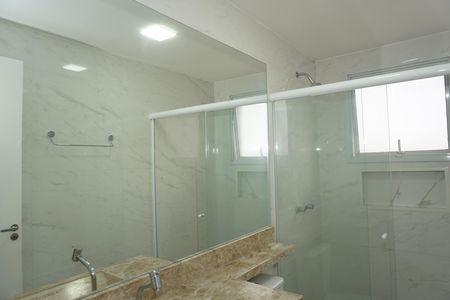 Banheiro da Suíte de apartamento para alugar com 2 quartos, 84m² em Parque Esplanada do Embu, Embu das Artes