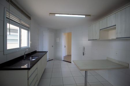 Apartamento para alugar com 118m², 3 quartos e 2 vagas Apartamento para alugar com 118m², 3 quartos e 2 vagasCozinha