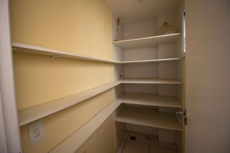 Apartamento para alugar com 118m², 3 quartos e 2 vagas Apartamento para alugar com 118m², 3 quartos e 2 vagasDespensa