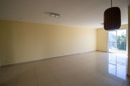 Apartamento para alugar com 118m², 3 quartos e 2 vagas Apartamento para alugar com 118m², 3 quartos e 2 vagasSala