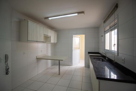 Apartamento para alugar com 118m², 3 quartos e 2 vagas Apartamento para alugar com 118m², 3 quartos e 2 vagasCozinha