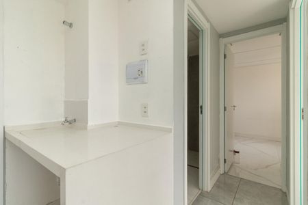 Apartamento para alugar com 37m², 2 quartos e sem vaga Apartamento para alugar com 37m², 2 quartos e sem vagaCozinha e Área de Serviço