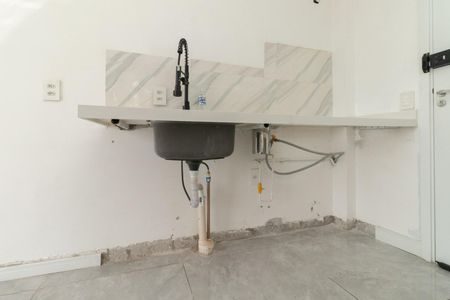 Apartamento para alugar com 37m², 2 quartos e sem vaga Apartamento para alugar com 37m², 2 quartos e sem vagaCozinha e Área de Serviço