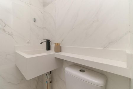 Apartamento para alugar com 37m², 2 quartos e sem vaga Apartamento para alugar com 37m², 2 quartos e sem vagaBanheiro