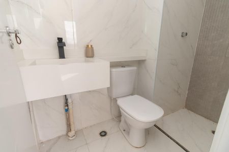 Apartamento para alugar com 37m², 2 quartos e sem vaga Apartamento para alugar com 37m², 2 quartos e sem vagaBanheiro