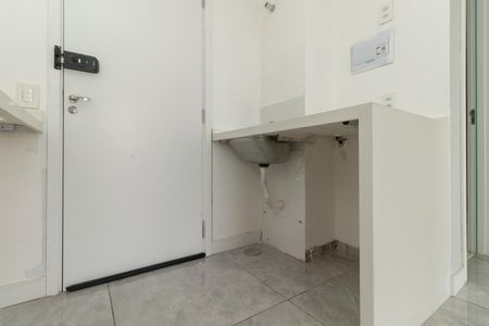 Apartamento para alugar com 37m², 2 quartos e sem vaga Apartamento para alugar com 37m², 2 quartos e sem vagaCozinha e Área de Serviço