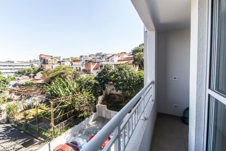 Sacada de apartamento para alugar com 2 quartos, 48m² em Jardim Planalto, Carapicuíba