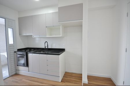 Cozinha de apartamento para alugar com 2 quartos, 42m² em Vila Nova Mazzei, São Paulo
