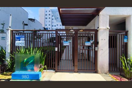 Apartamento à venda com 34m², 2 quartos e sem vaga Apartamento à venda com 34m², 2 quartos e sem vagaFachada + Plaquinha