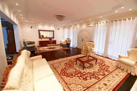 Casa para alugar com 500m², 4 quartos e 6 vagasSala