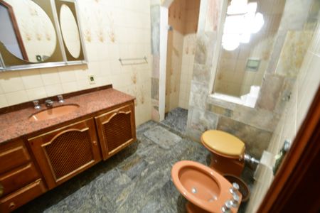 Casa para alugar com 500m², 4 quartos e 6 vagasBanheiro Suíte