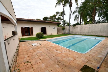 Casa para alugar com 500m², 4 quartos e 6 vagasPiscina
