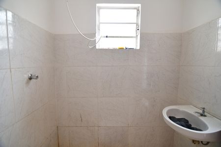 Casa para alugar com 500m², 4 quartos e 6 vagasBanheiro de serviço