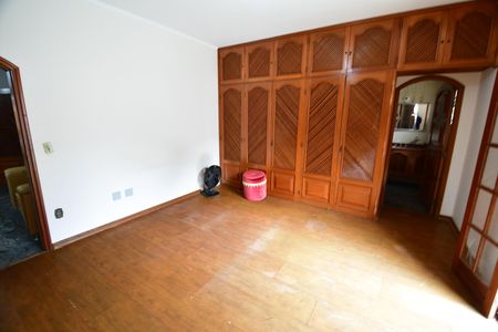 Casa para alugar com 500m², 4 quartos e 6 vagasQuarto 3 - Suíte