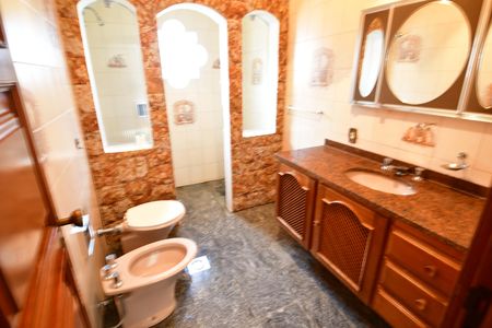 Casa para alugar com 500m², 4 quartos e 6 vagasBanheiro Suíte