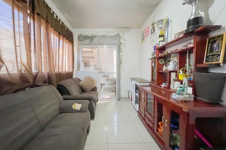 Casa para alugar com 90m², 2 quartos e 1 vaga Casa para alugar com 90m², 2 quartos e 1 vagaSala