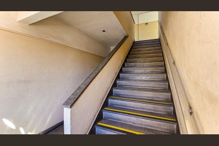 Escada de apartamento para alugar com 2 quartos, 49m² em Todos Os Santos, Rio de Janeiro